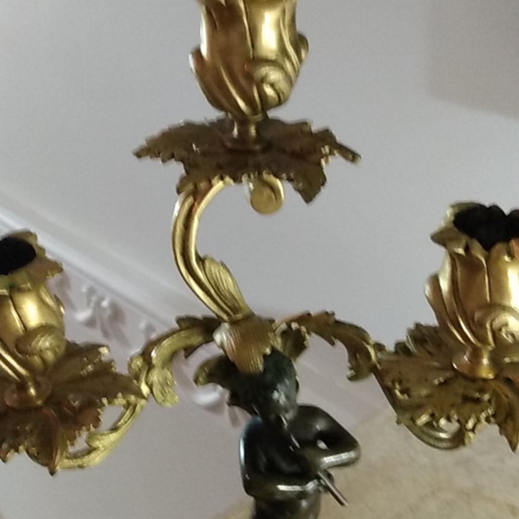 Perfect Angels: Pair of Antique French Dore Bronze candelabras - Picture 9 of 11